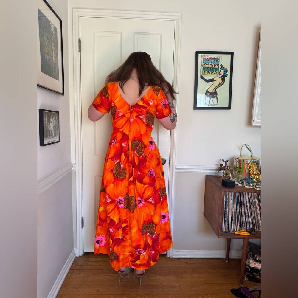 60s Vintage Alice Polynesian Bright Orange Hawaiian Bark Cloth Dress - Picture 2 of 8